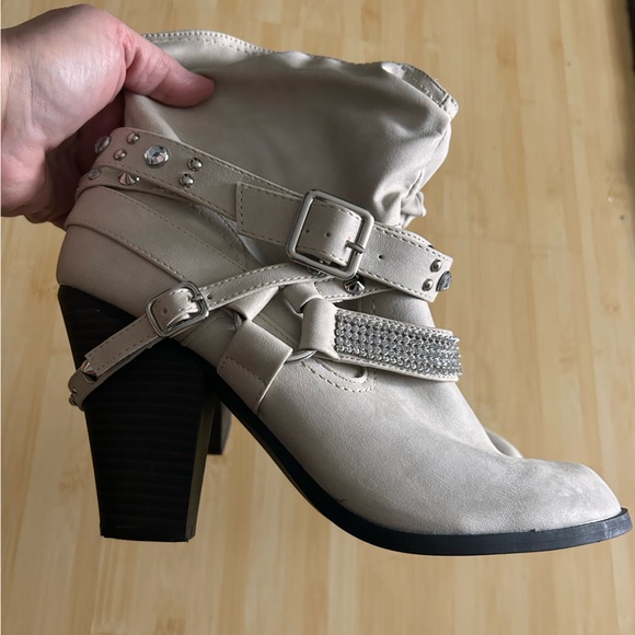 Daisy Fuentes Valley Beige Light Tan Ankle Boots size 10 - Picture 7 of 13